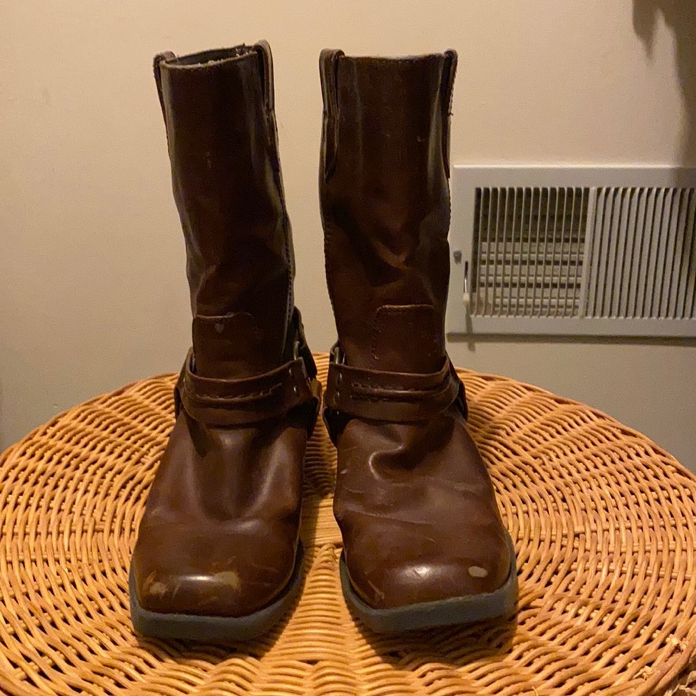 women’s boots